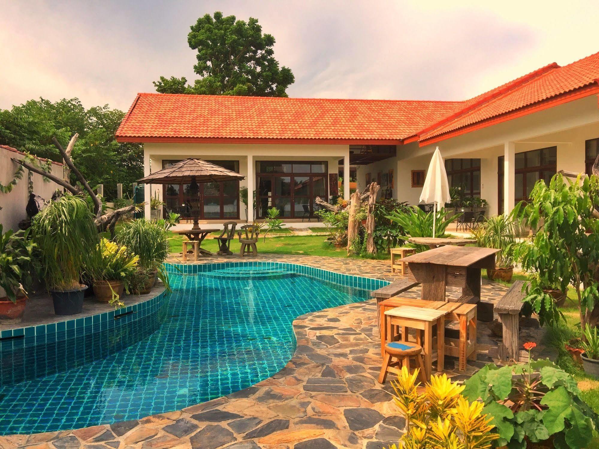Hotel Tree Roots Retreat Rayong Exterior foto