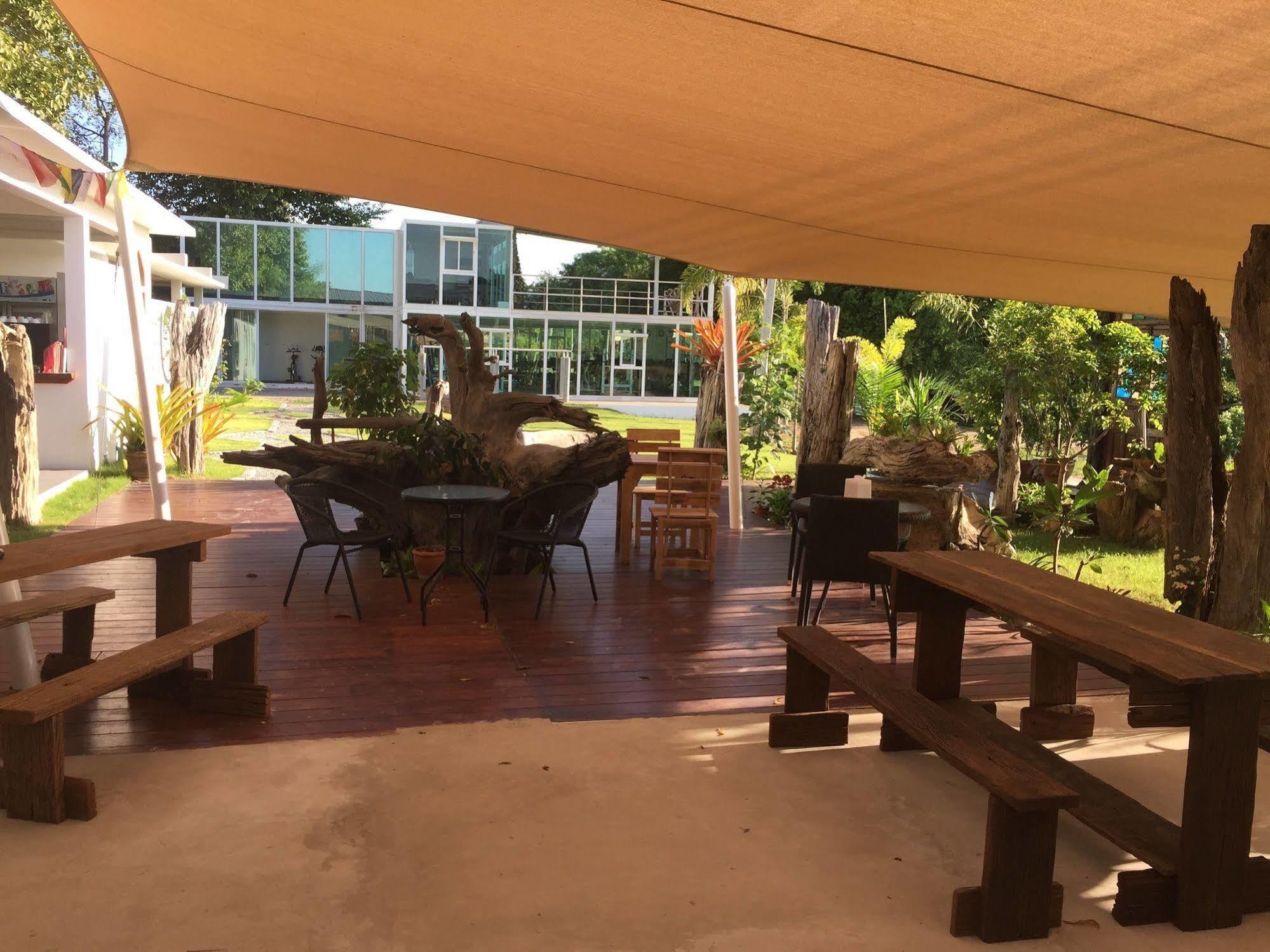 Hotel Tree Roots Retreat Rayong Exterior foto