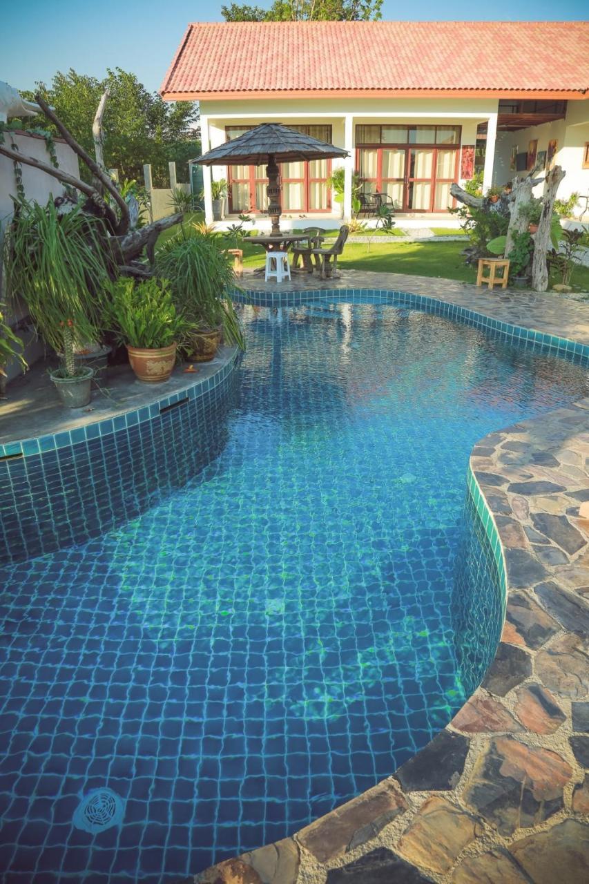 Hotel Tree Roots Retreat Rayong Exterior foto